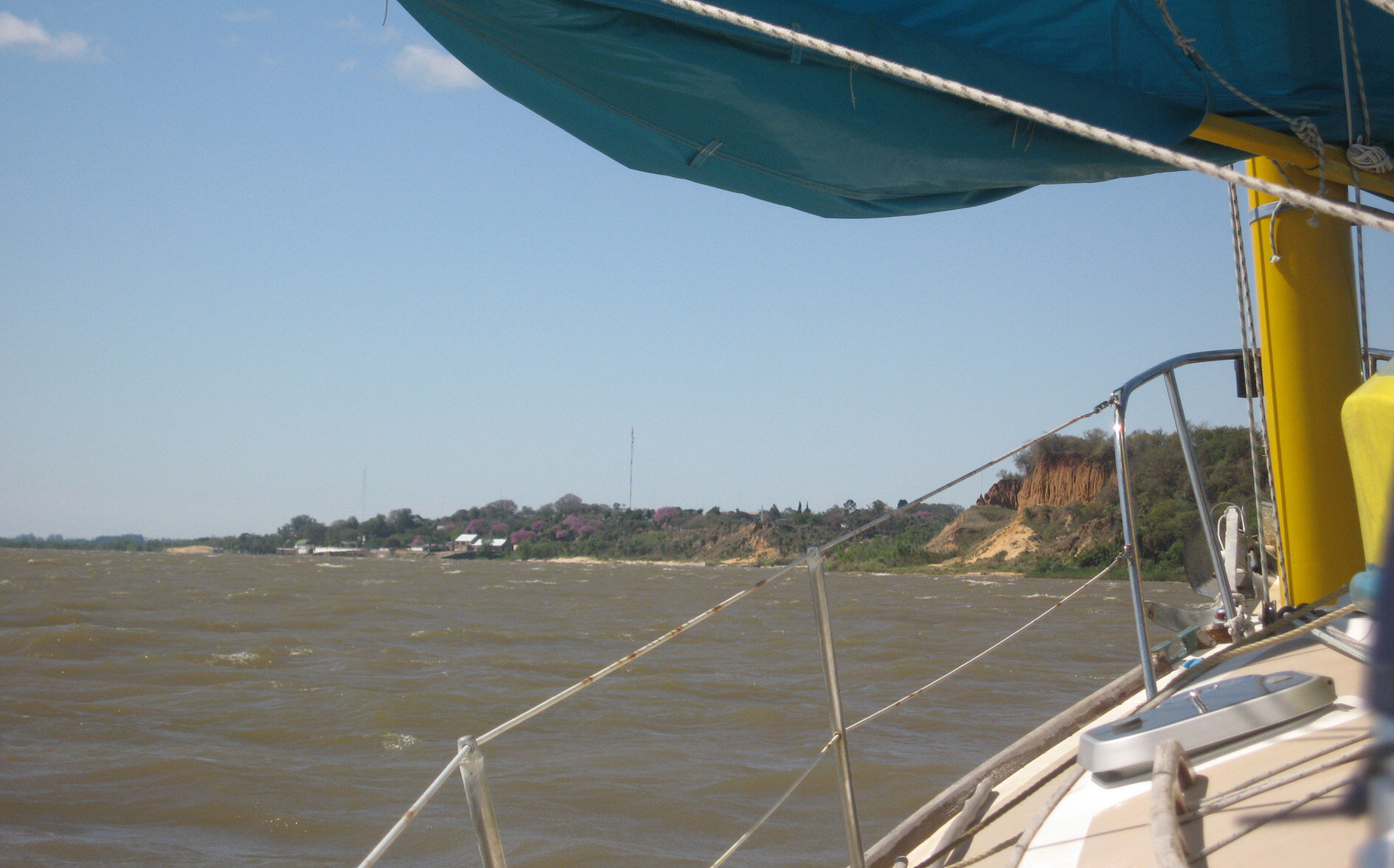 Sailing up river on Parana